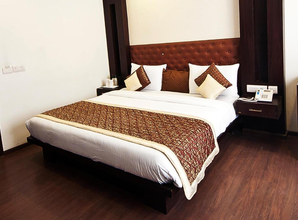Divine Paradise Tavisha New Delhi Ngoại thất bức ảnh