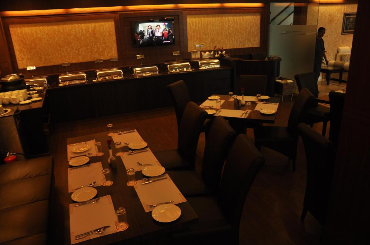 Divine Paradise Tavisha New Delhi Ngoại thất bức ảnh