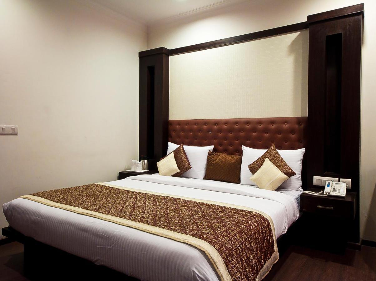 Divine Paradise Tavisha New Delhi Ngoại thất bức ảnh