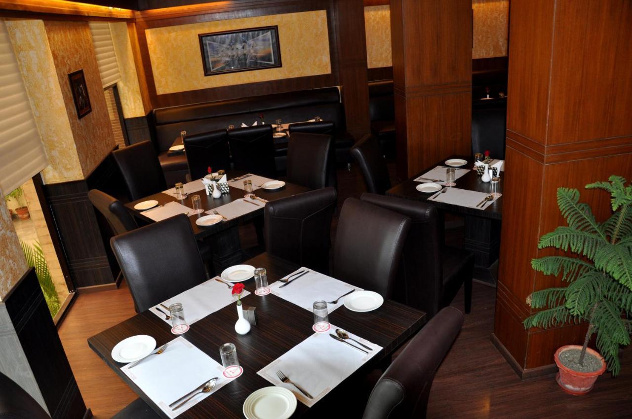 Divine Paradise Tavisha New Delhi Ngoại thất bức ảnh