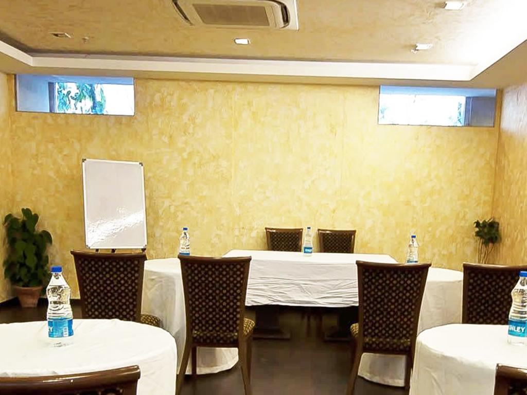 Divine Paradise Tavisha New Delhi Ngoại thất bức ảnh