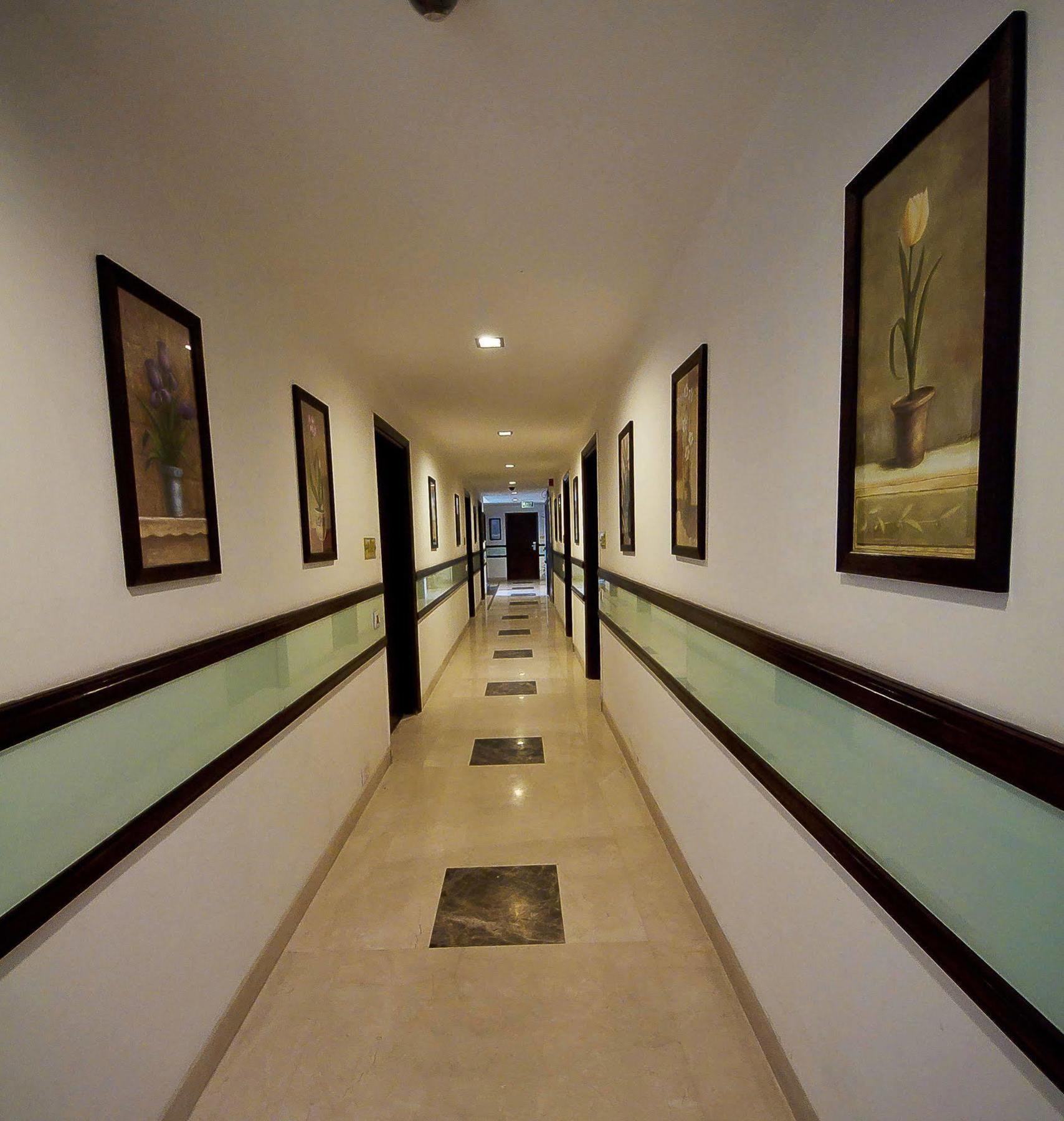Divine Paradise Tavisha New Delhi Ngoại thất bức ảnh