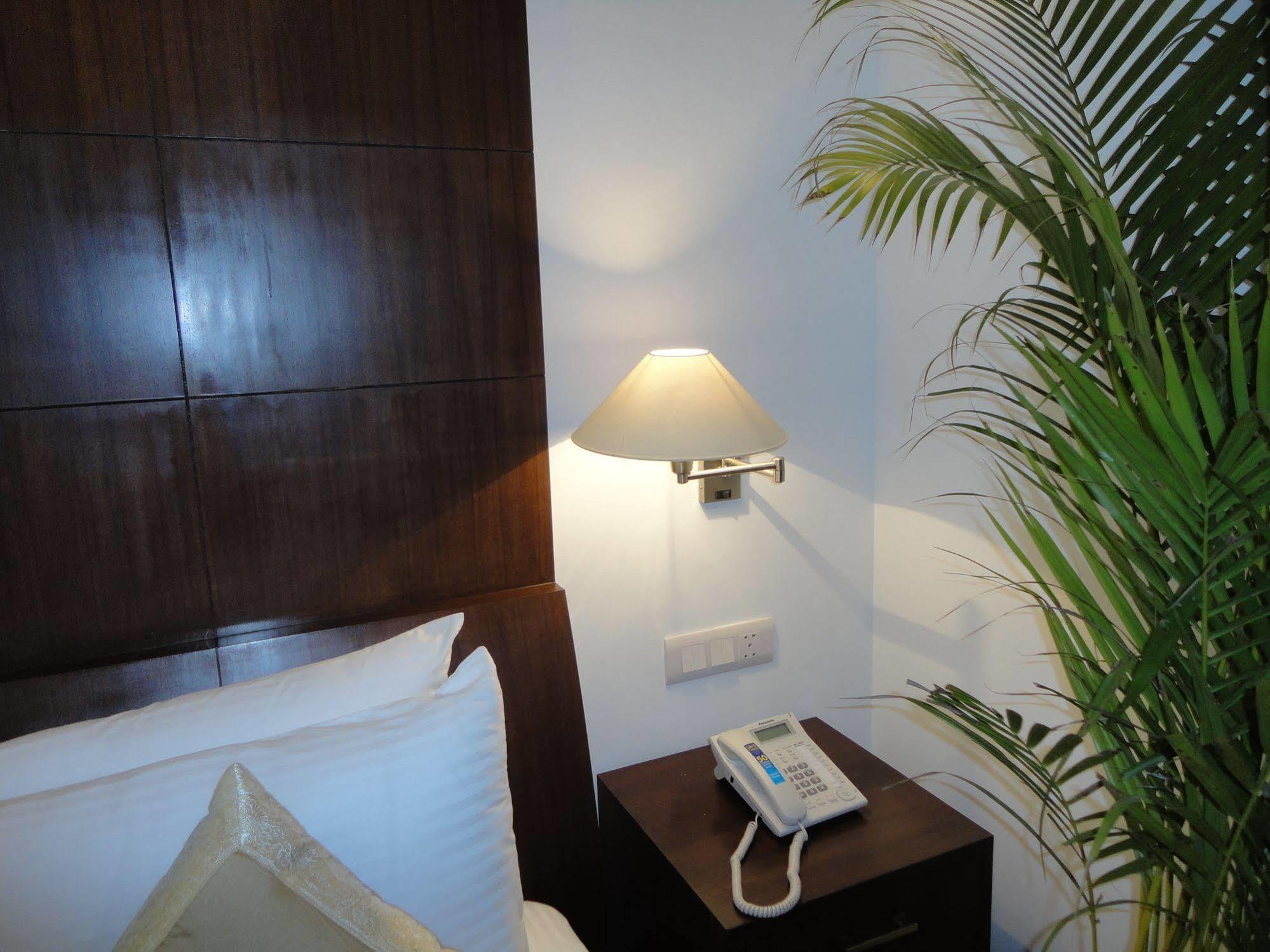Divine Paradise Tavisha New Delhi Ngoại thất bức ảnh