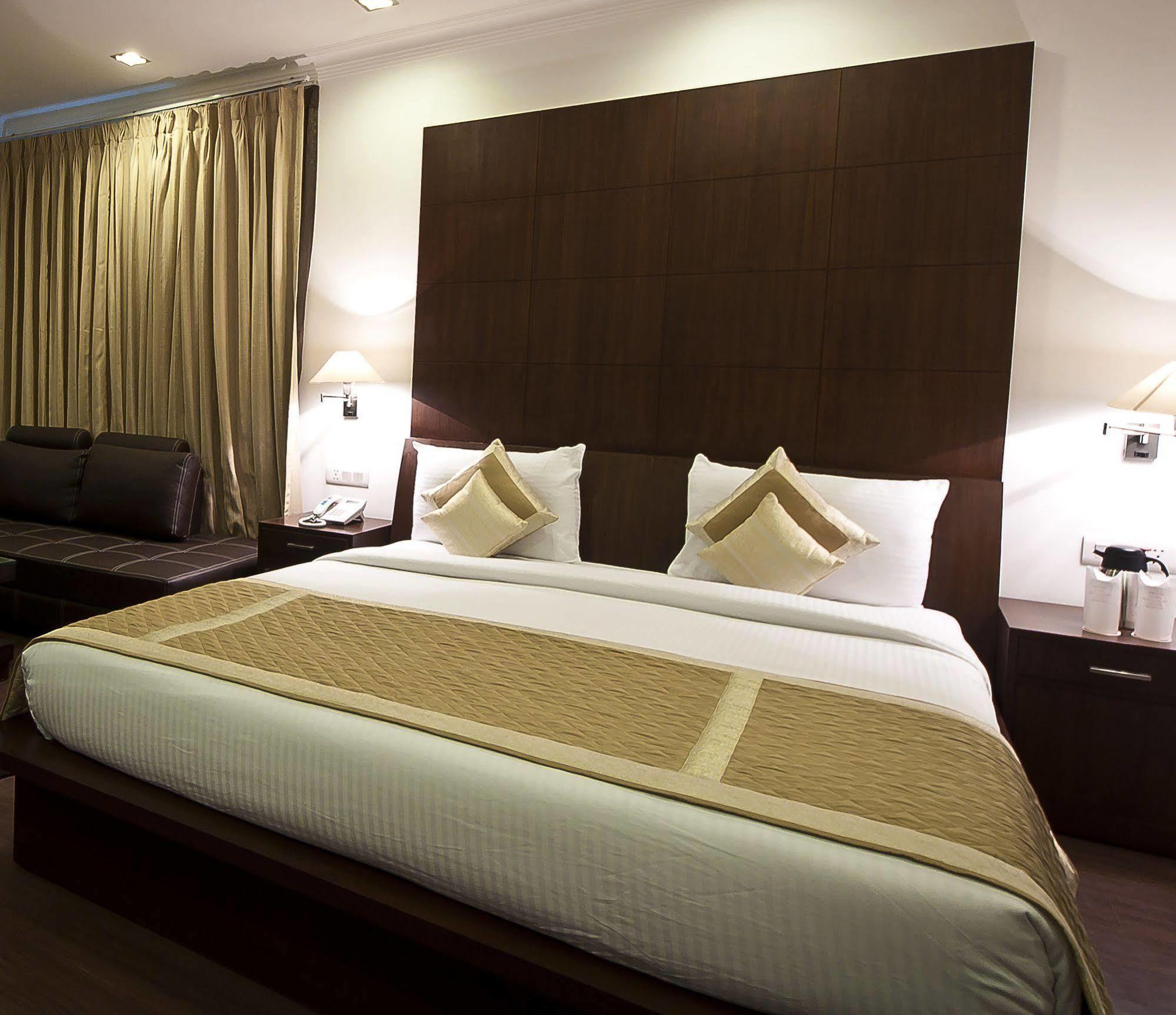 Divine Paradise Tavisha New Delhi Ngoại thất bức ảnh