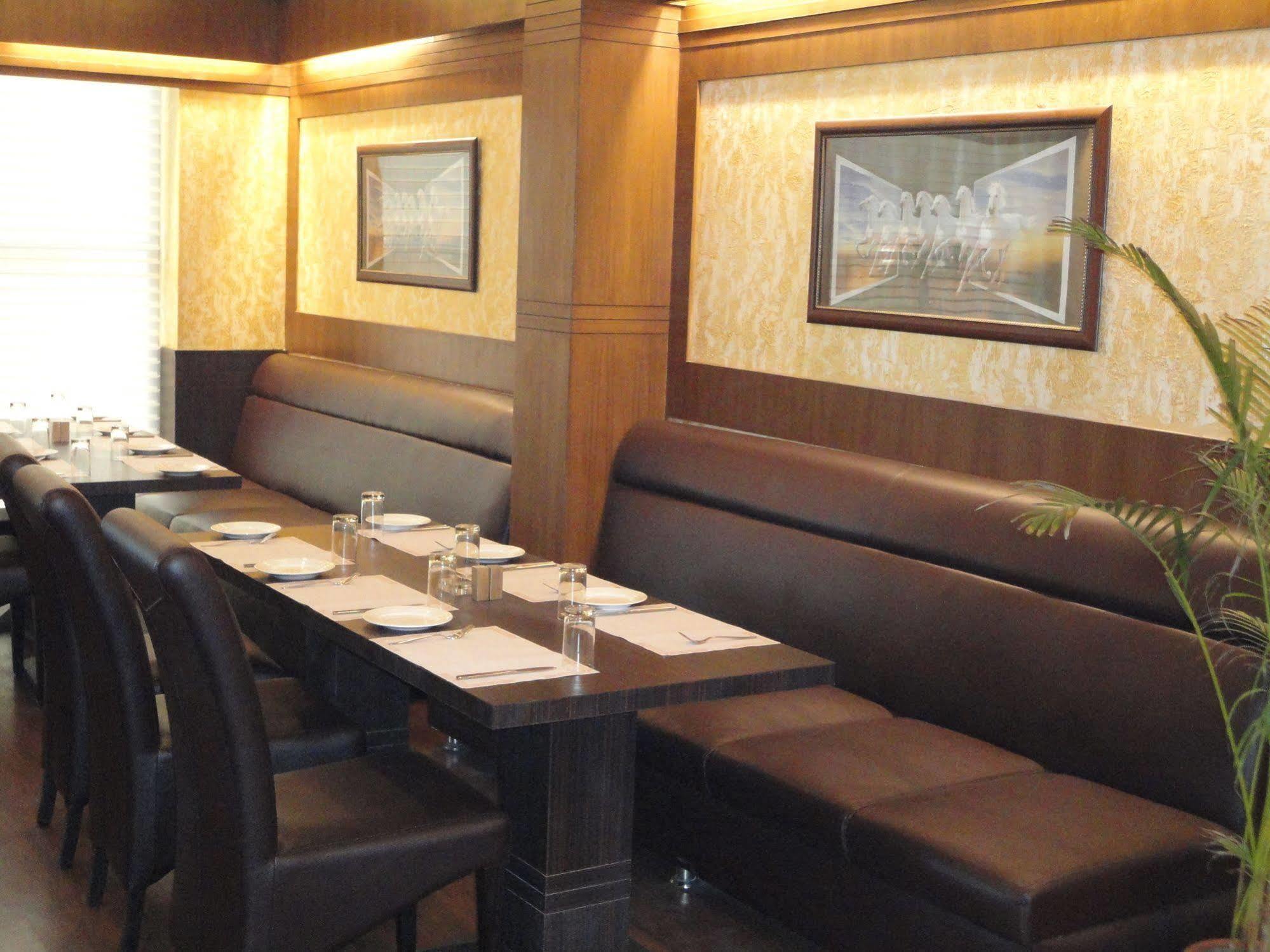 Divine Paradise Tavisha New Delhi Ngoại thất bức ảnh